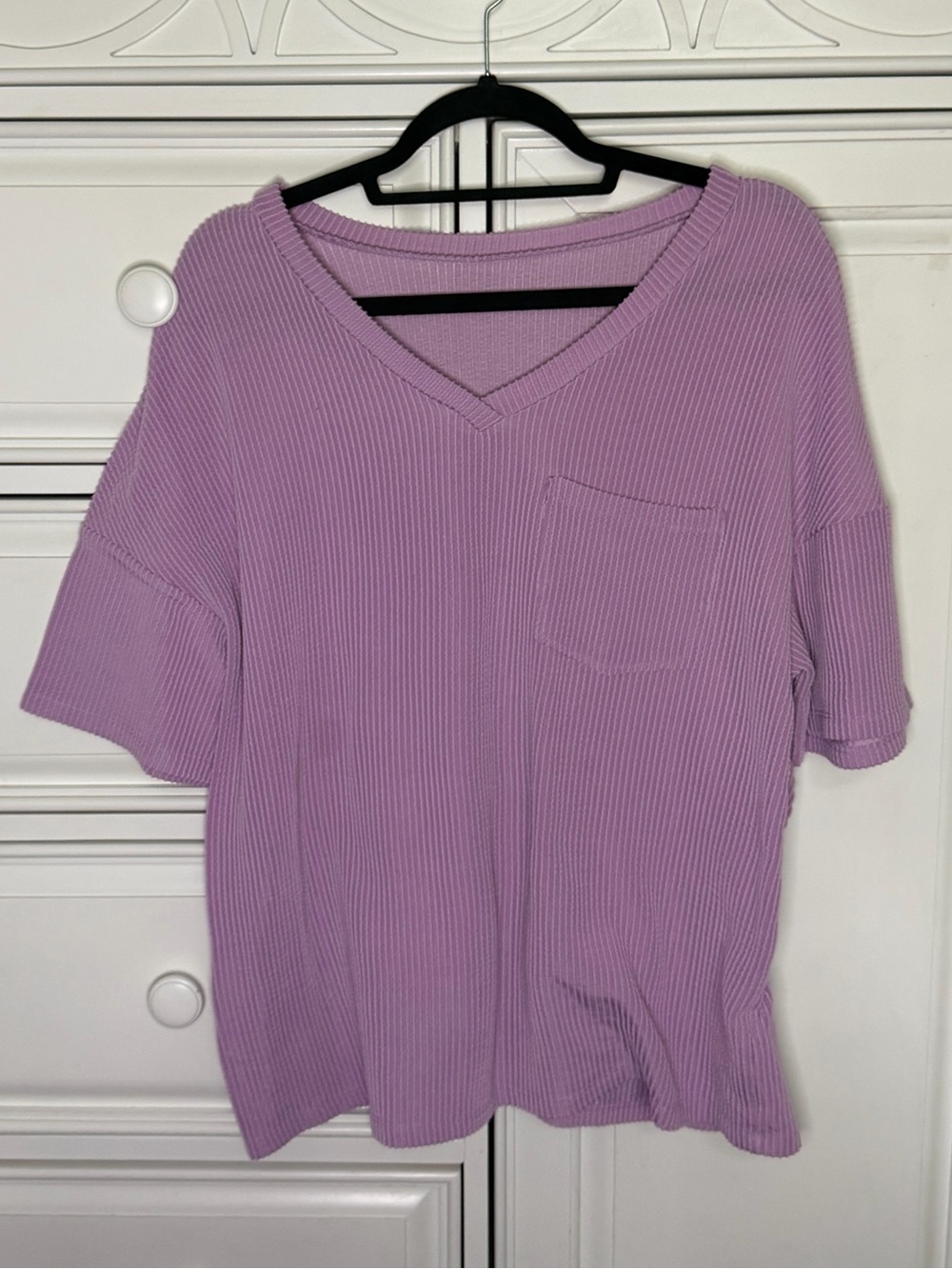 V-Neck Ribbed Pocket Top - Lavender